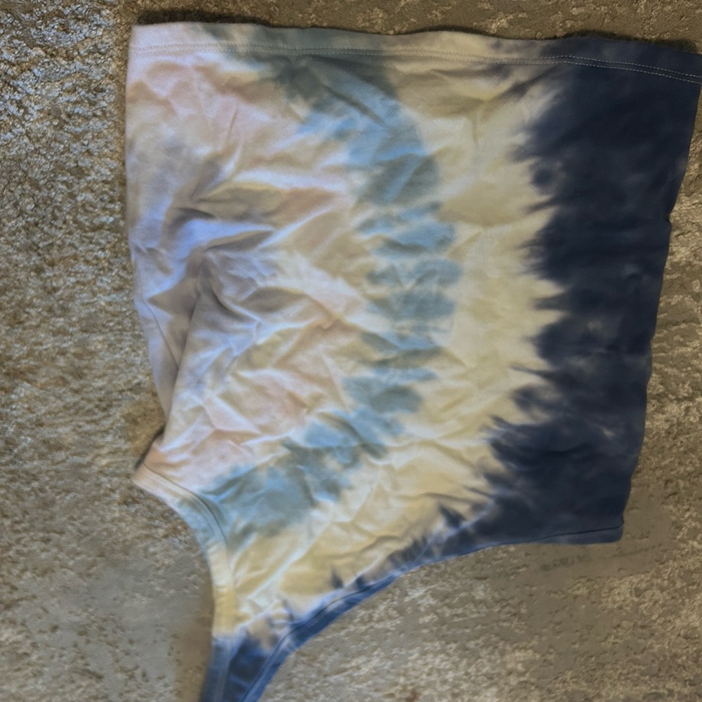 American Eagle Outfitters Blue and White Tank Top